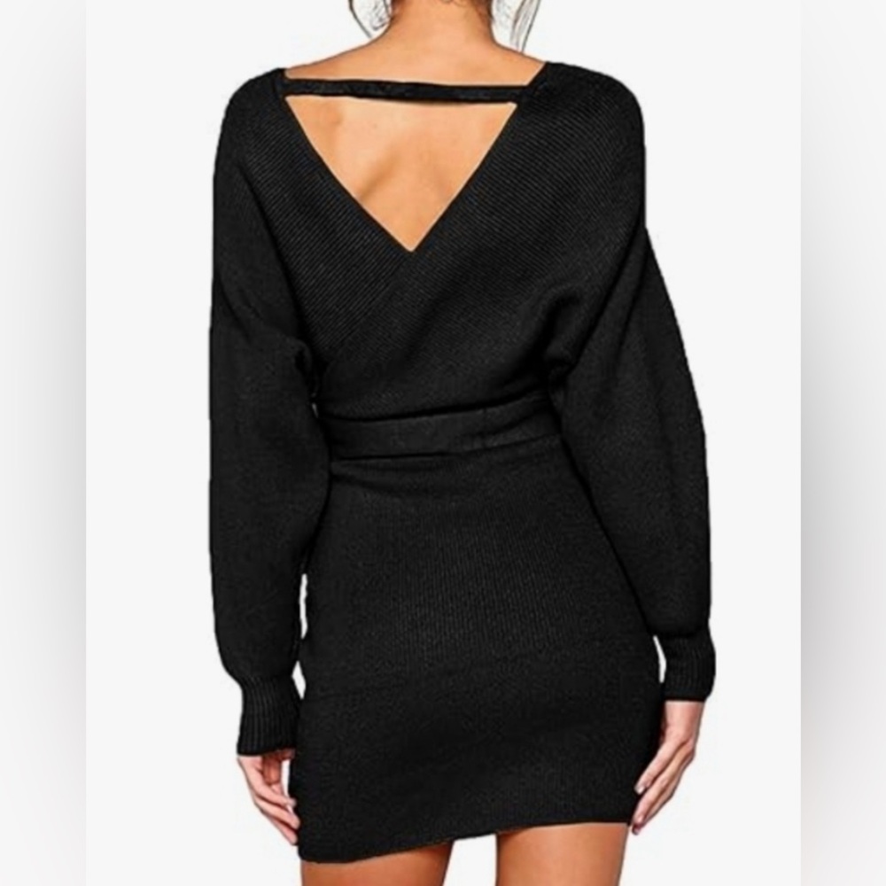 Chic Backless Black Dress - Please note that the belt is missing
